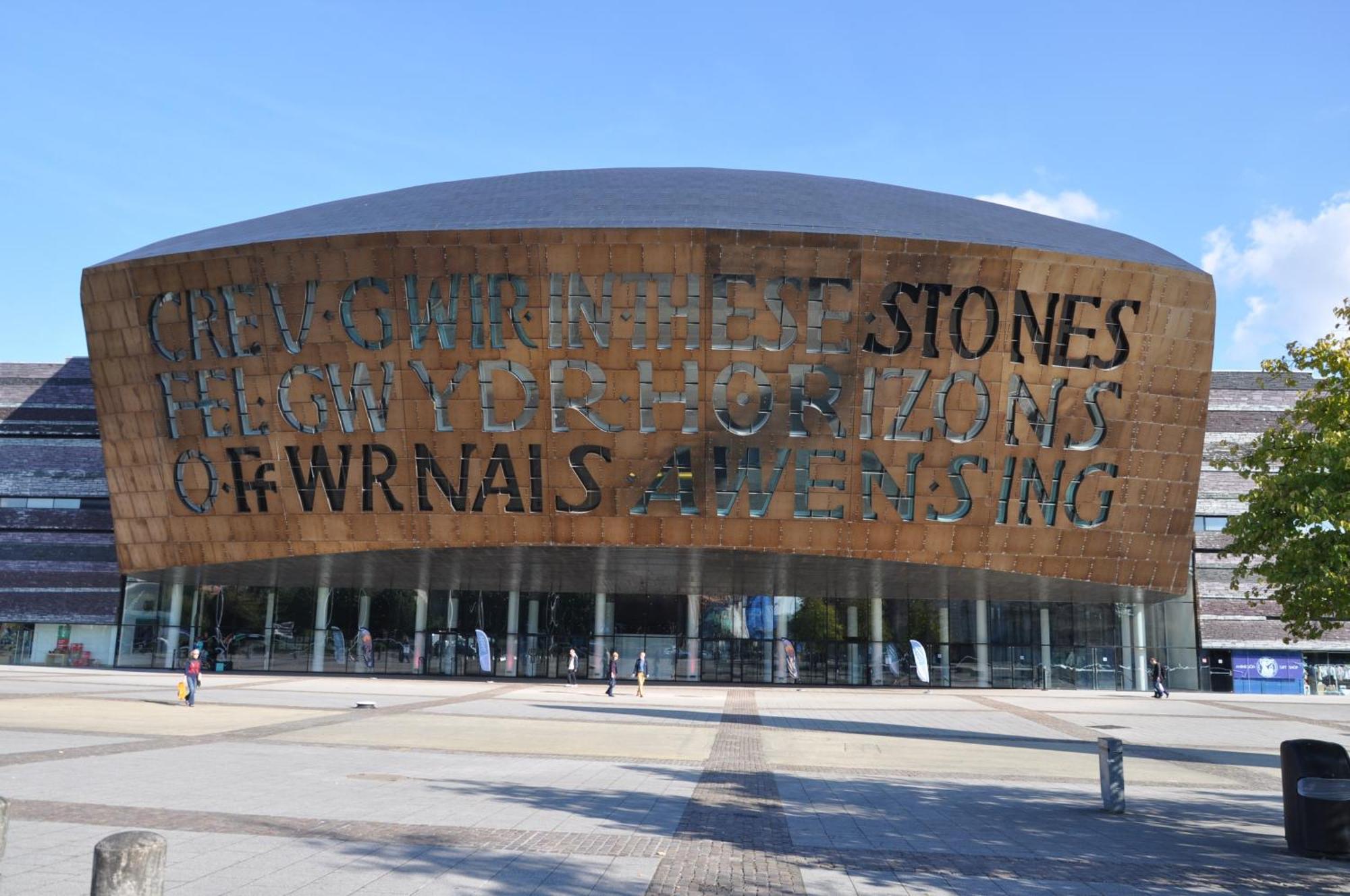 Luxury Apartments In Cardiff City Centre Экстерьер фото