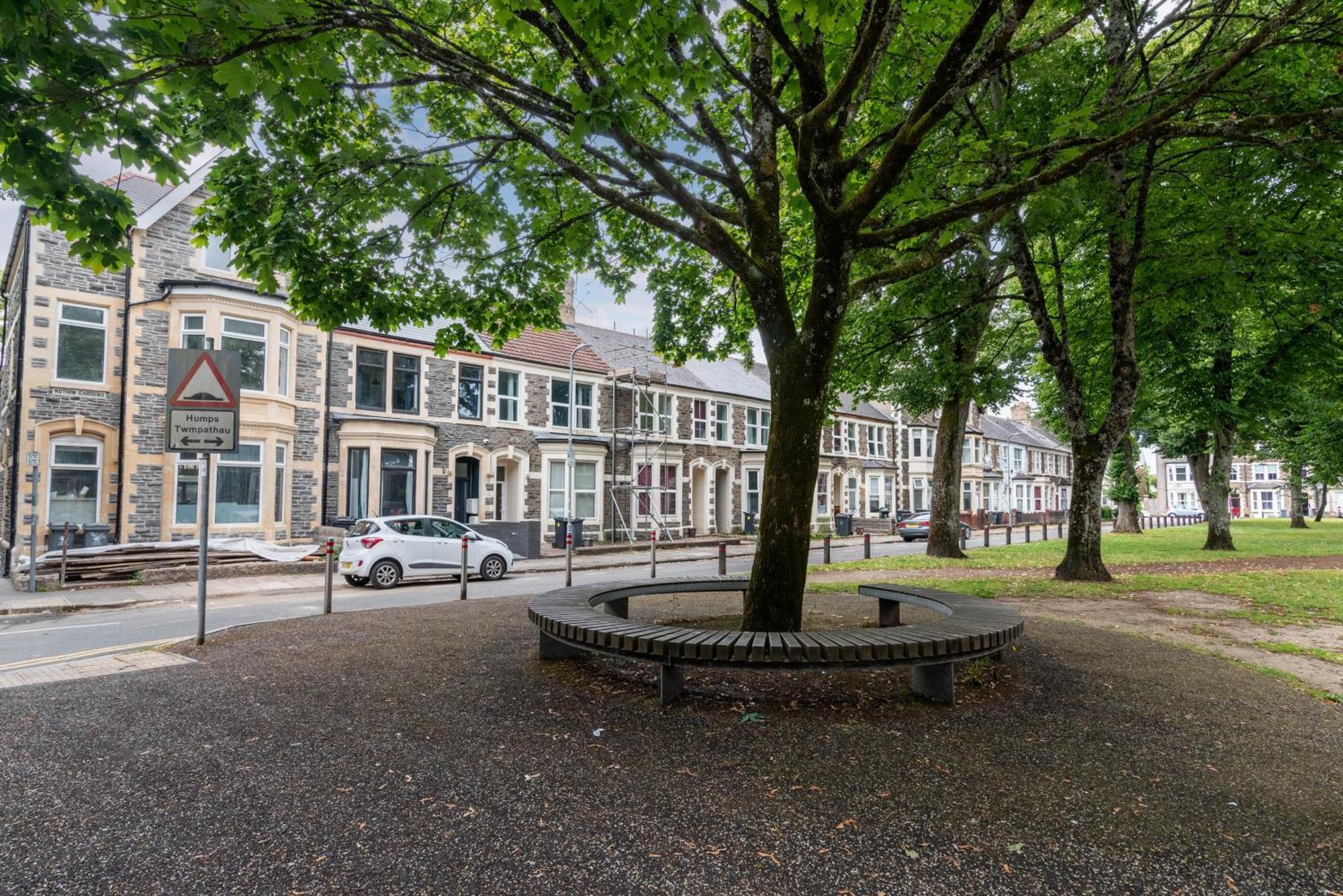 Luxury Apartments In Cardiff City Centre Экстерьер фото