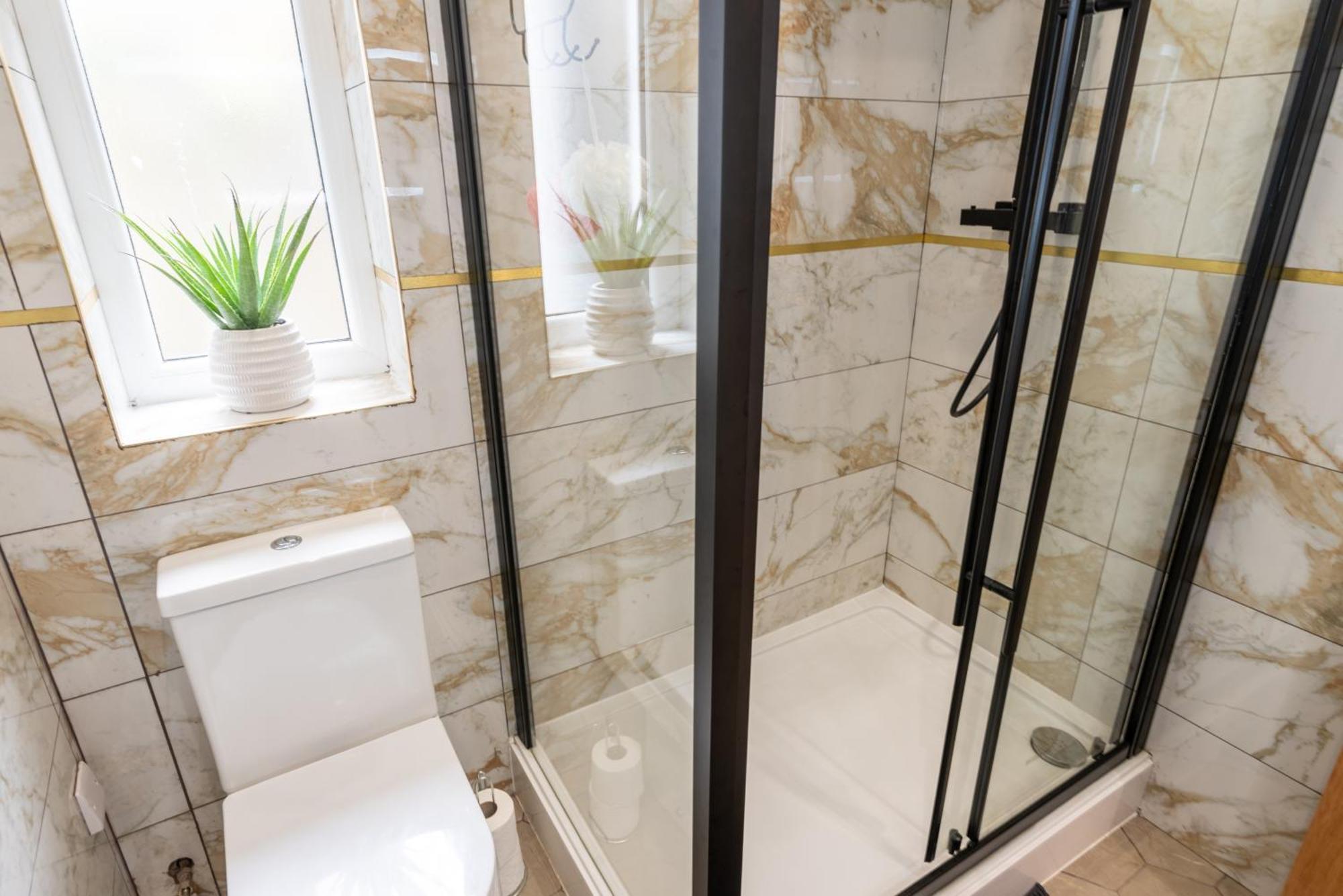Luxury Apartments In Cardiff City Centre Экстерьер фото