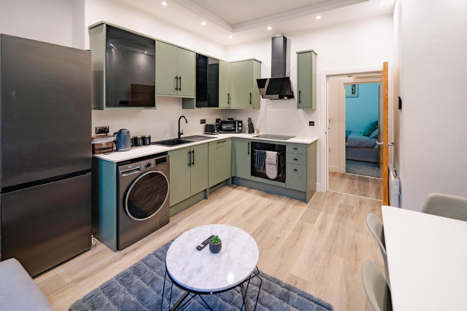 Luxury Apartments In Cardiff City Centre Экстерьер фото