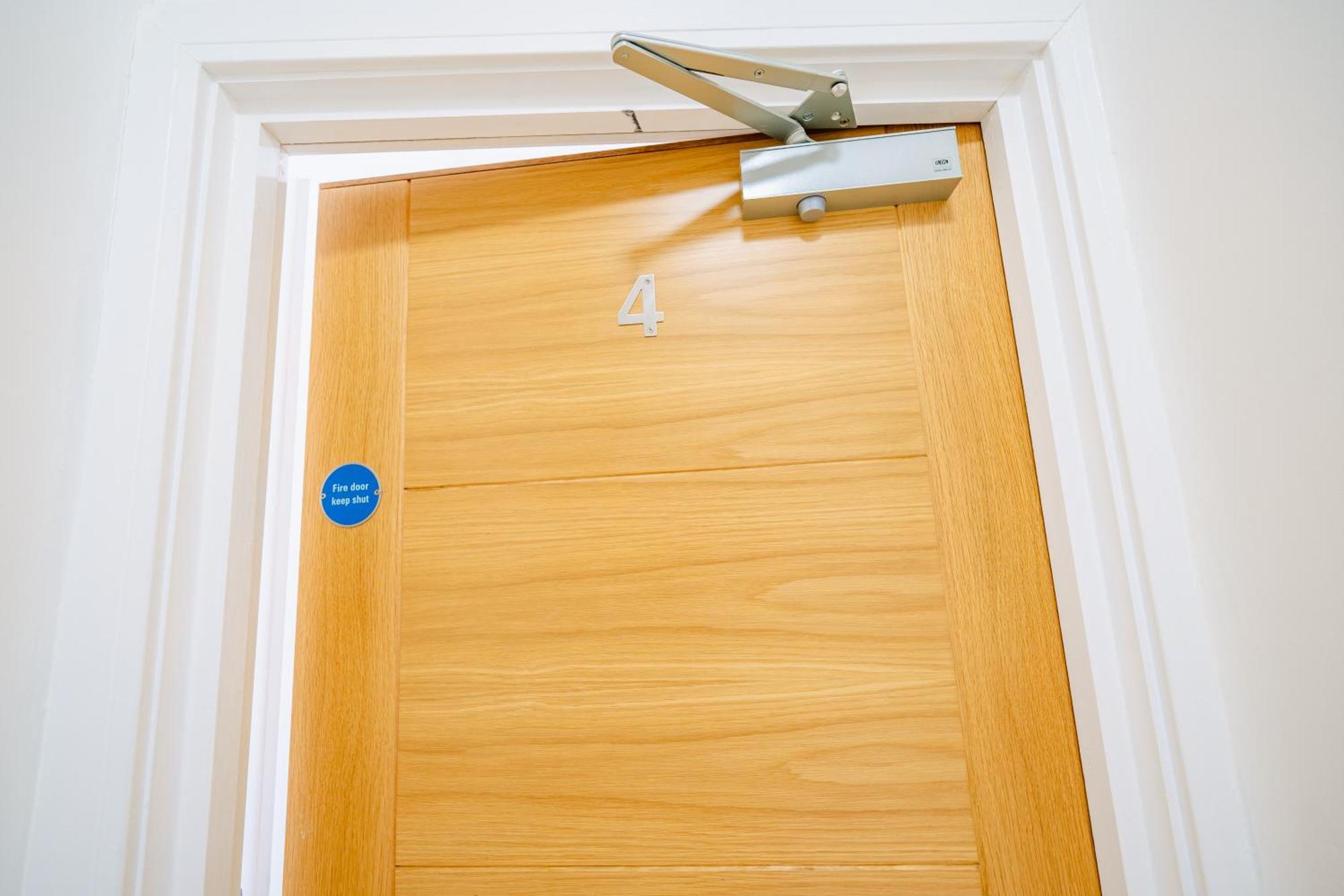 Luxury Apartments In Cardiff City Centre Номер фото