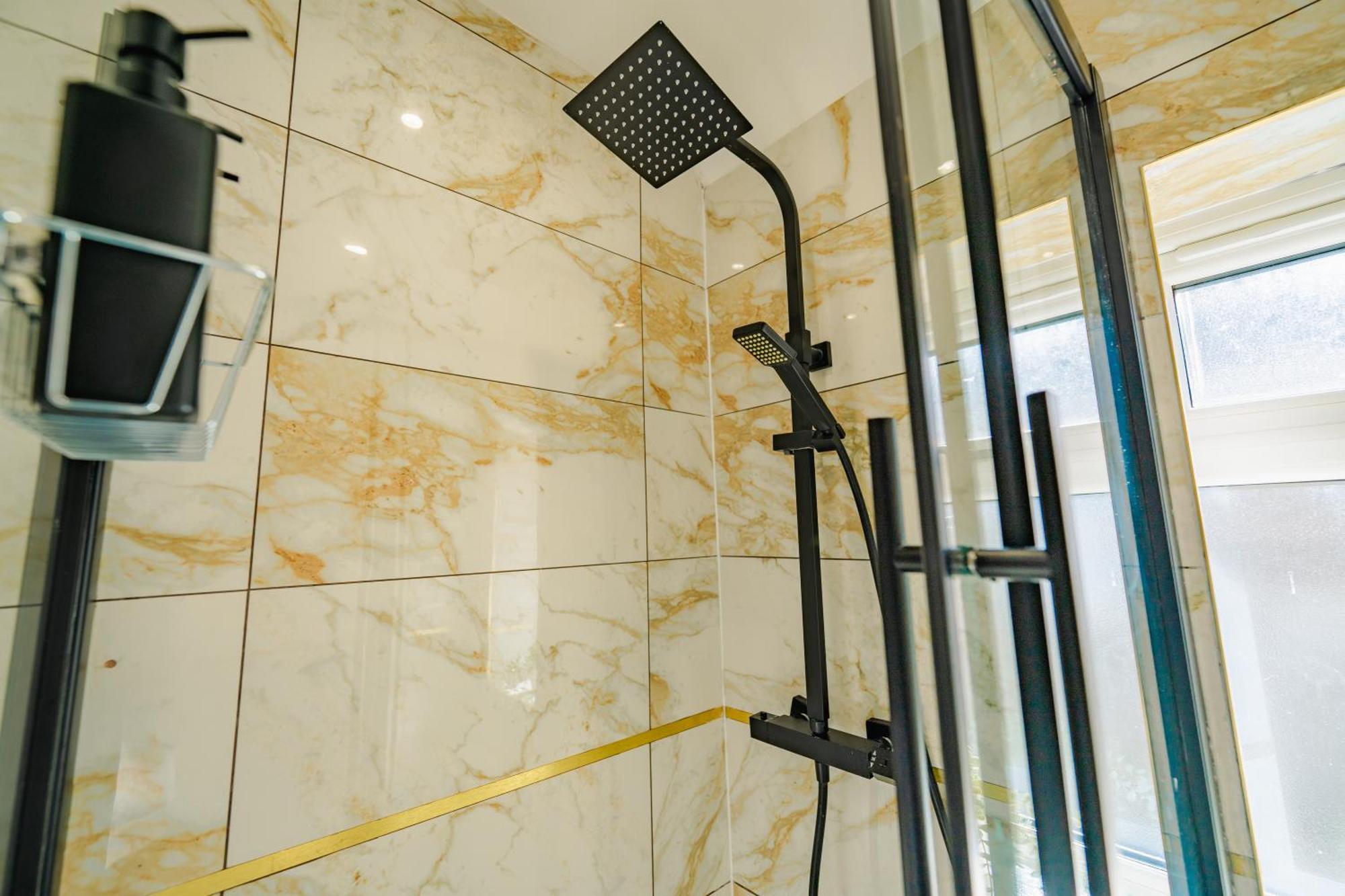Luxury Apartments In Cardiff City Centre Номер фото